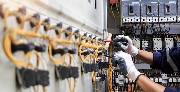 Professional Electrician technician working in Clute, TX